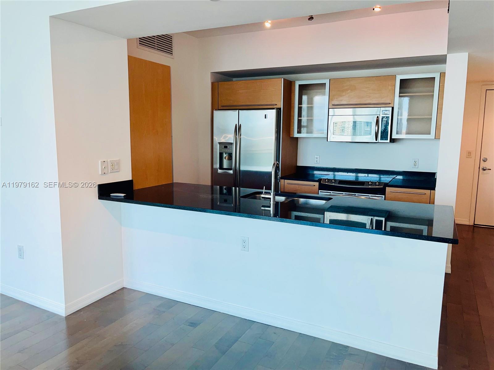951 Brickell Ave #3211, Miami FL 33131