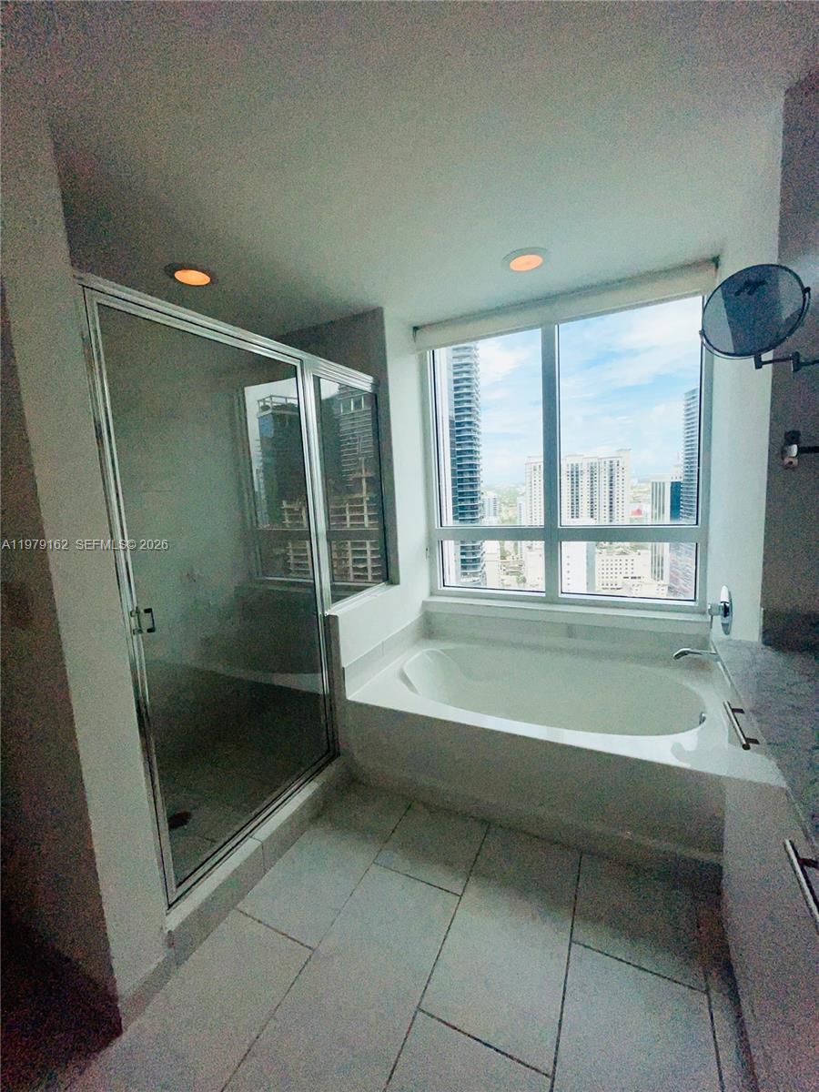 951 Brickell Ave #3211, Miami FL 33131