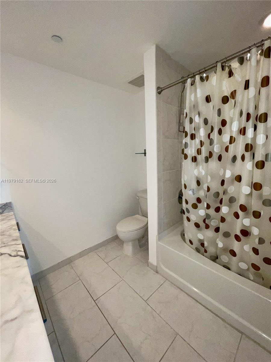 951 Brickell Ave #3211, Miami FL 33131
