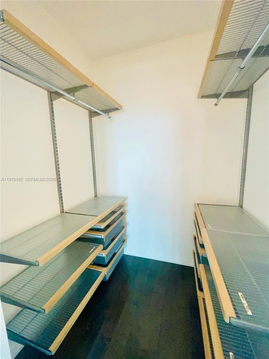 951 Brickell Ave #3211, Miami FL 33131