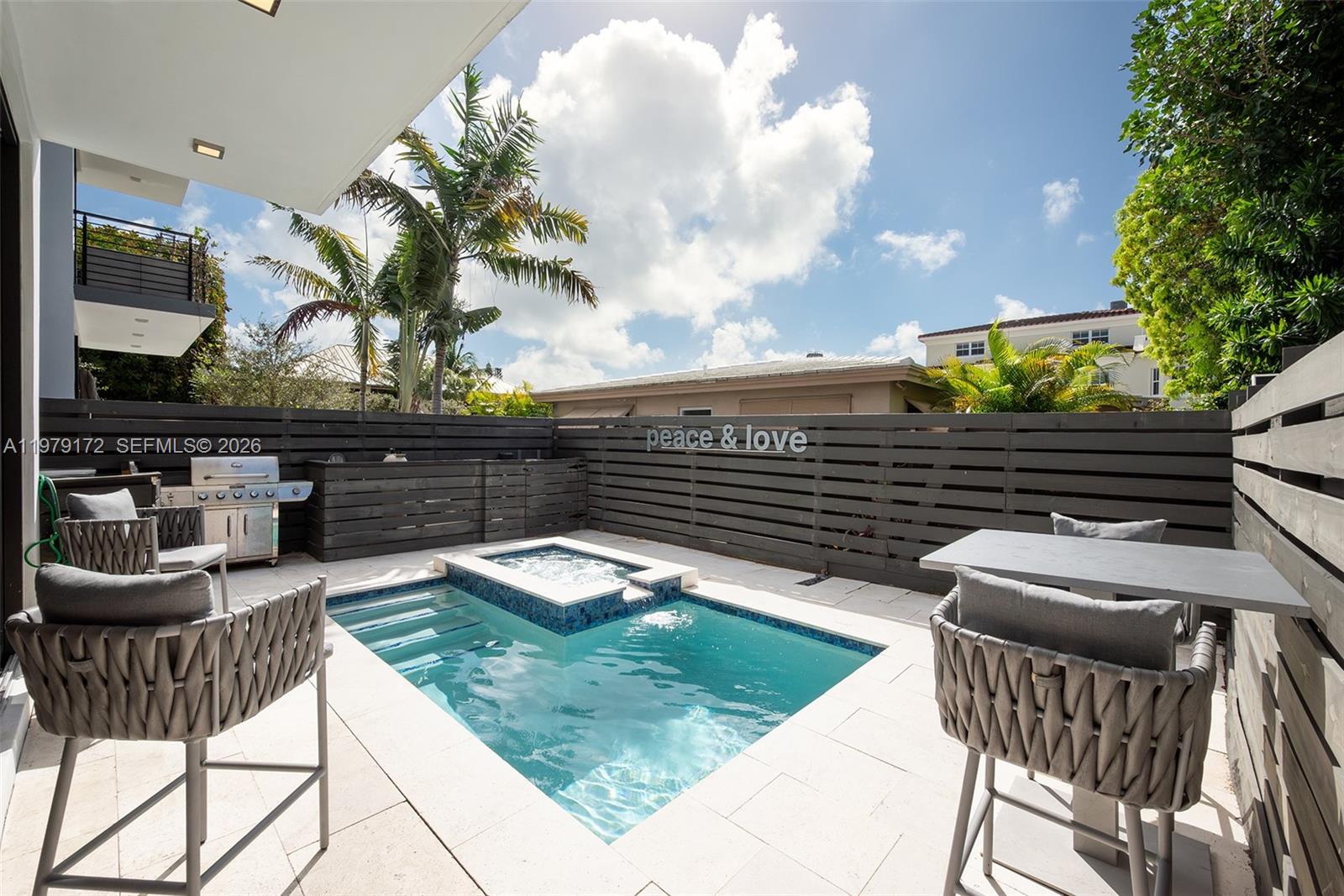 2516 NE 21st St #B, Fort Lauderdale FL 33305