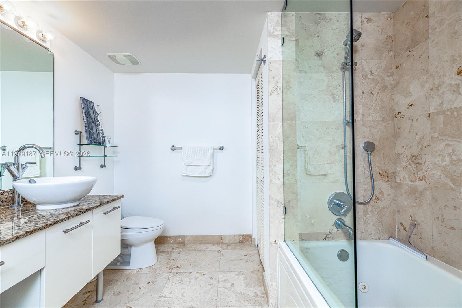 41 SE 5th St #706, Miami FL 33131