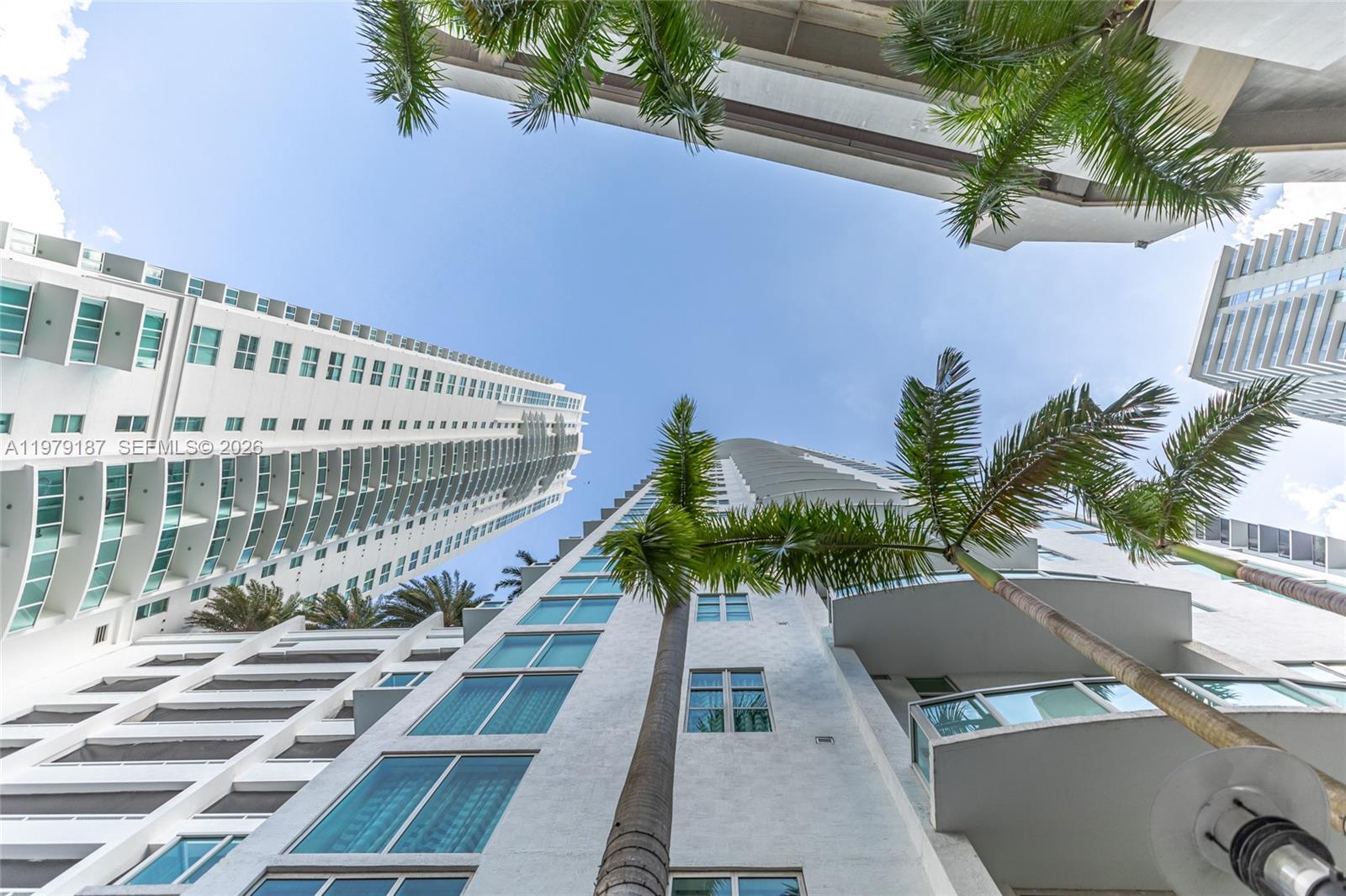 41 SE 5th St #706, Miami FL 33131