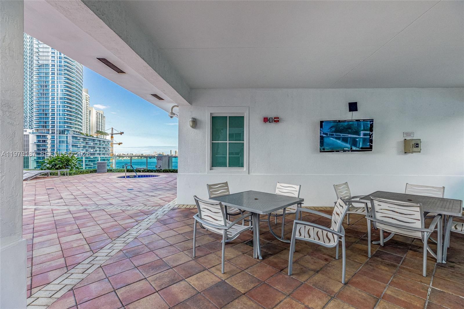 41 SE 5th St #706, Miami FL 33131