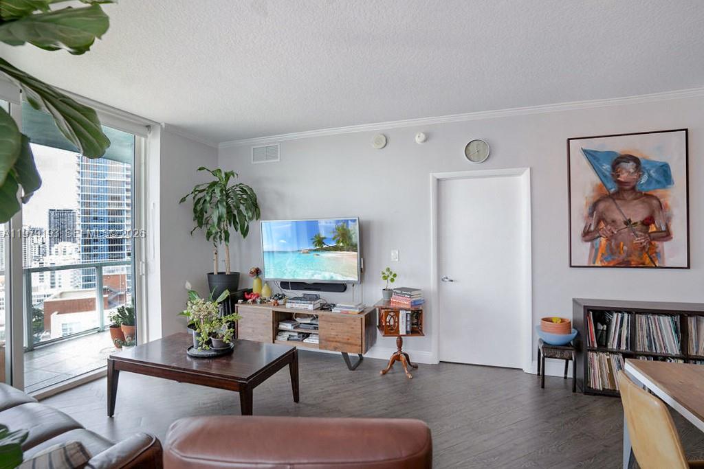 1900 N Bayshore Dr #2018, Miami FL 33132