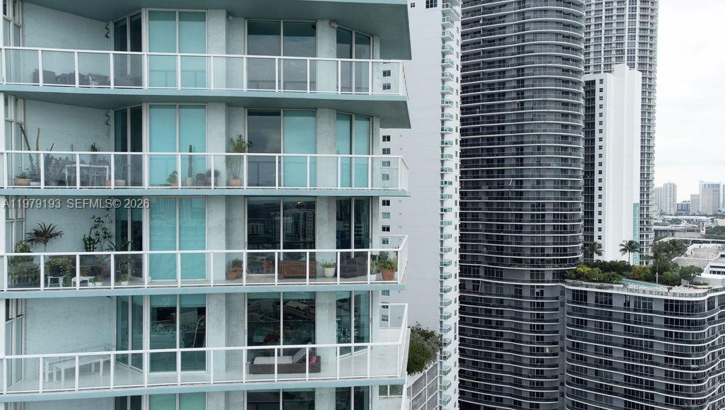 1900 N Bayshore Dr #2018, Miami FL 33132