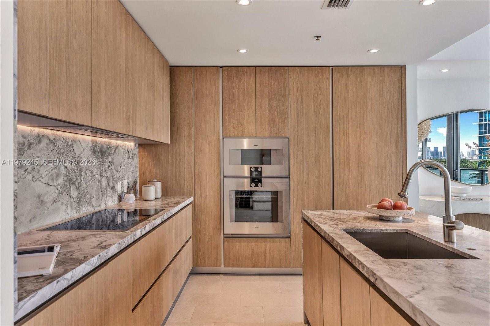 500 Alton Rd #903, Miami Beach FL 33139