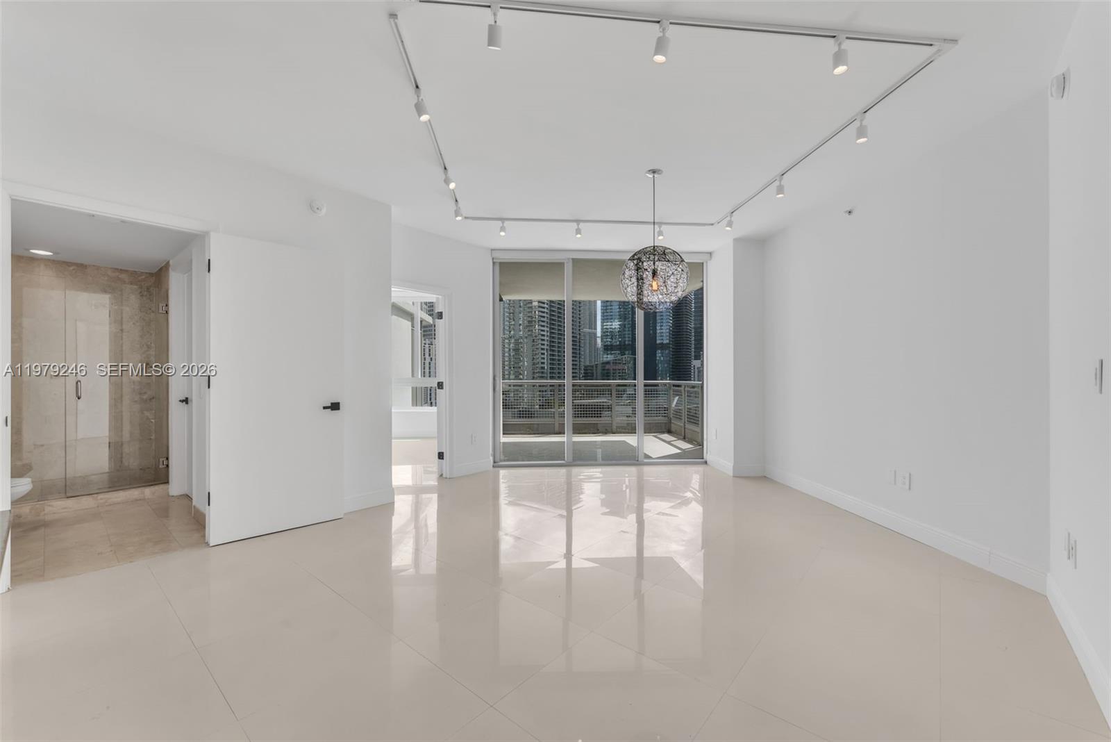 350 S Miami Ave #2006, Miami FL 33130