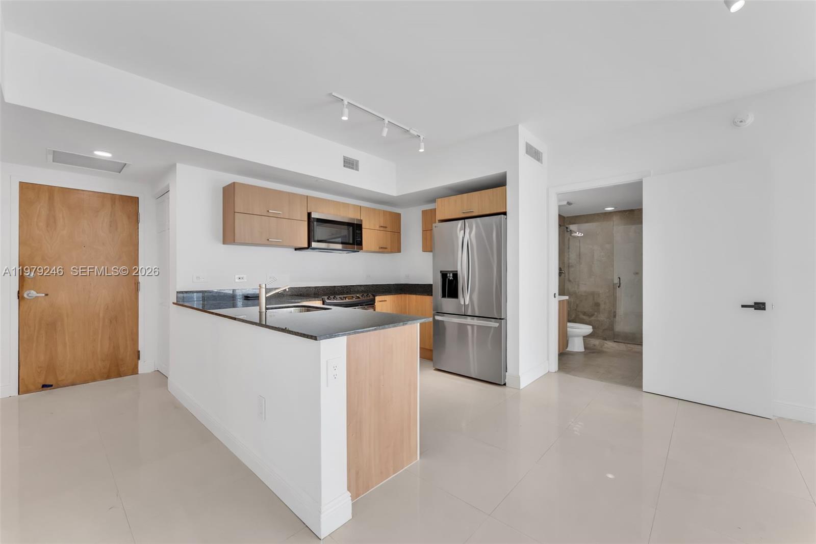 350 S Miami Ave #2006, Miami FL 33130