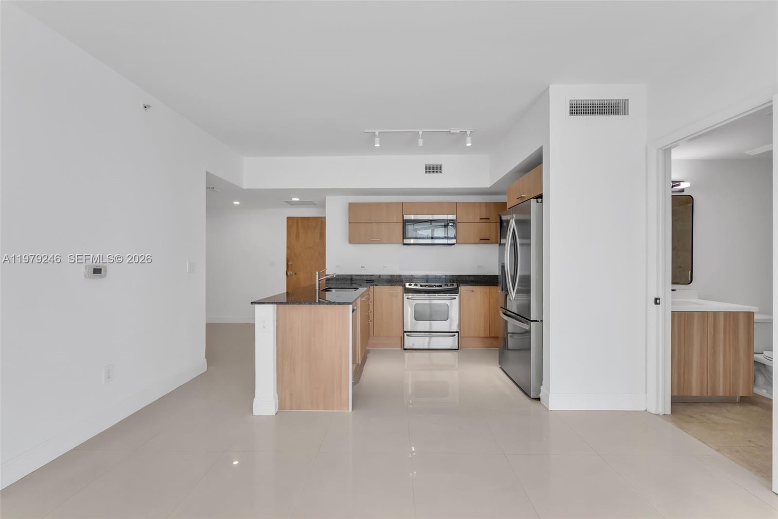 350 S Miami Ave #2006, Miami FL 33130