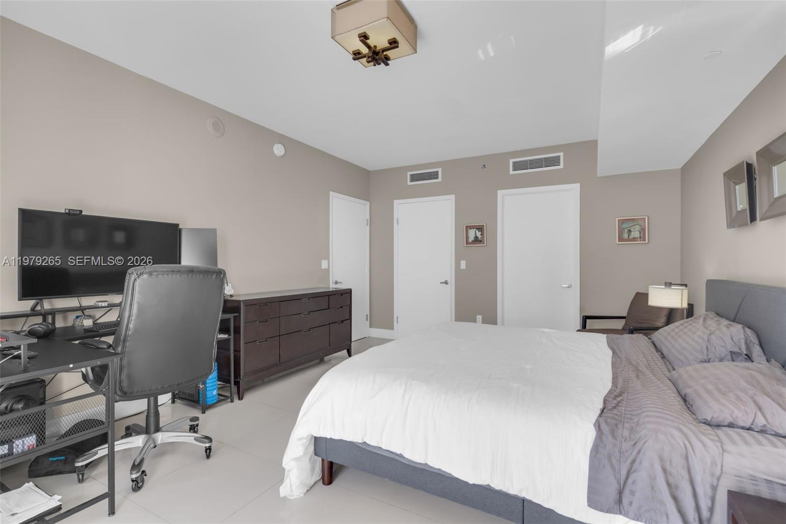 495 Brickell Ave #2909, Miami FL 33131