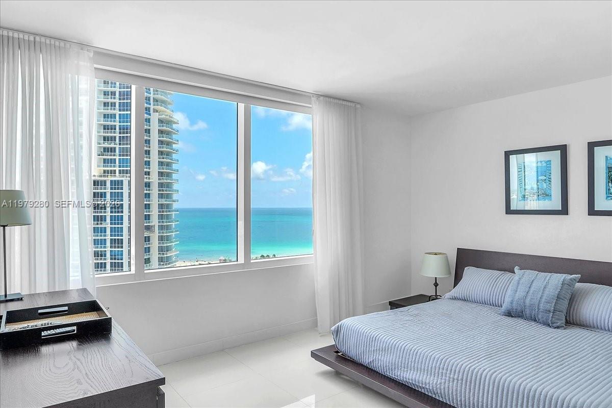 400 S Pointe Dr #1910, Miami Beach FL 33139