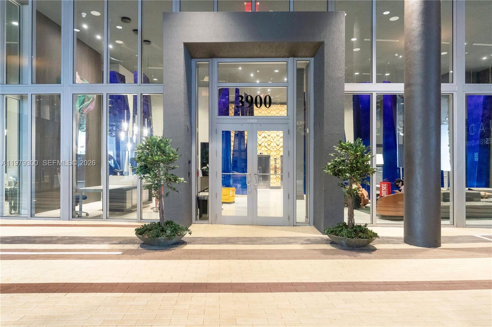 3900 Biscayne Blvd #S-916, Miami FL 33137