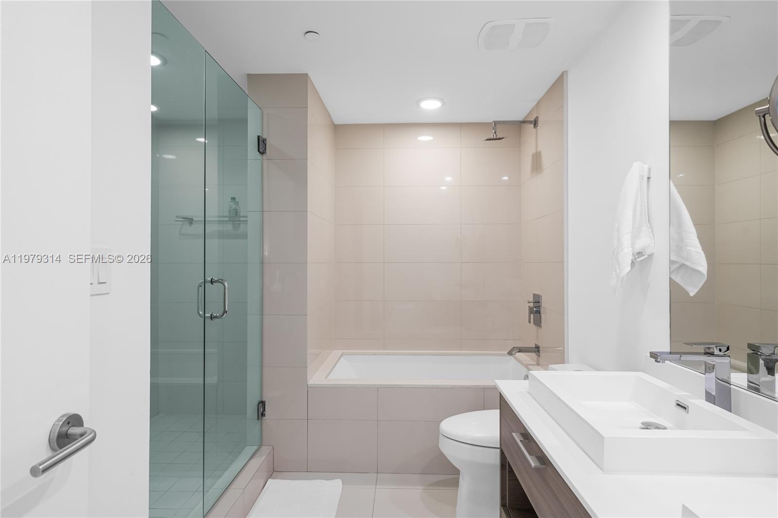 1300 S Miami Ave #2305, Miami FL 33130