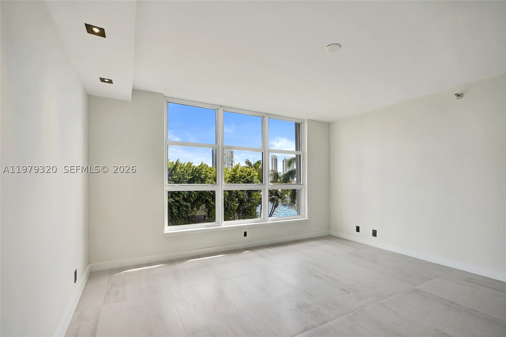 3530 Mystic Pointe Dr #415, Aventura FL 33180