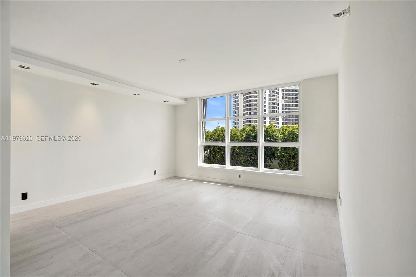 3530 Mystic Pointe Dr #415, Aventura FL 33180