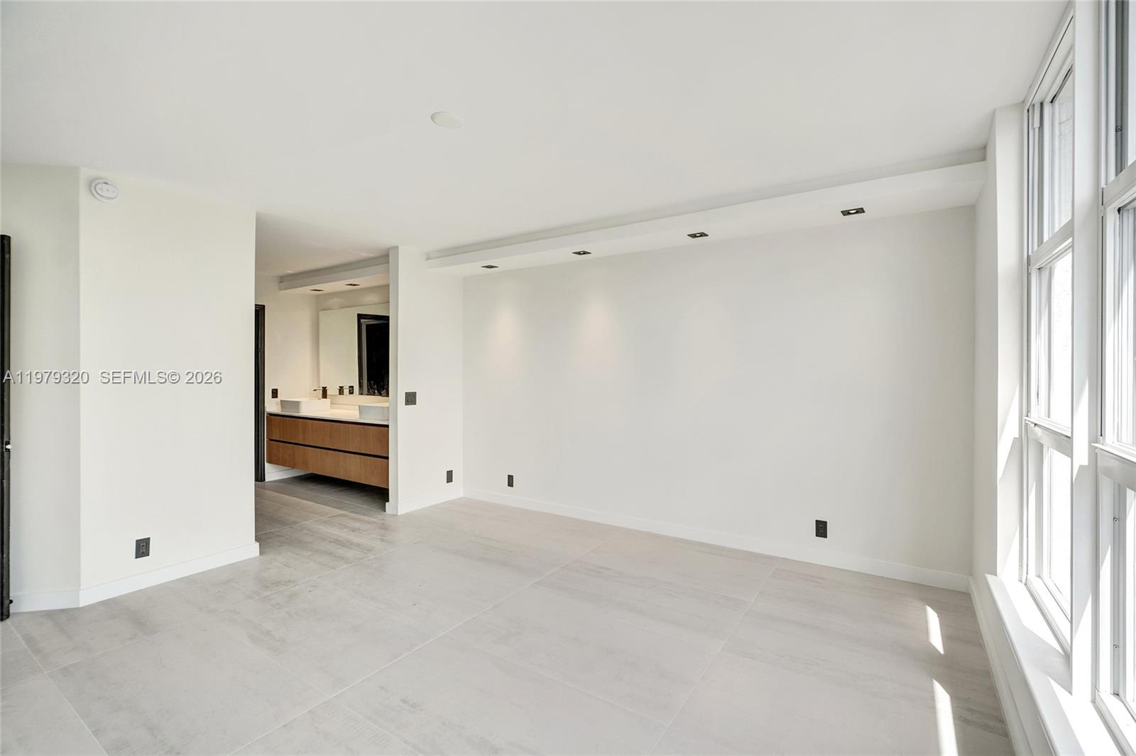 3530 Mystic Pointe Dr #415, Aventura FL 33180