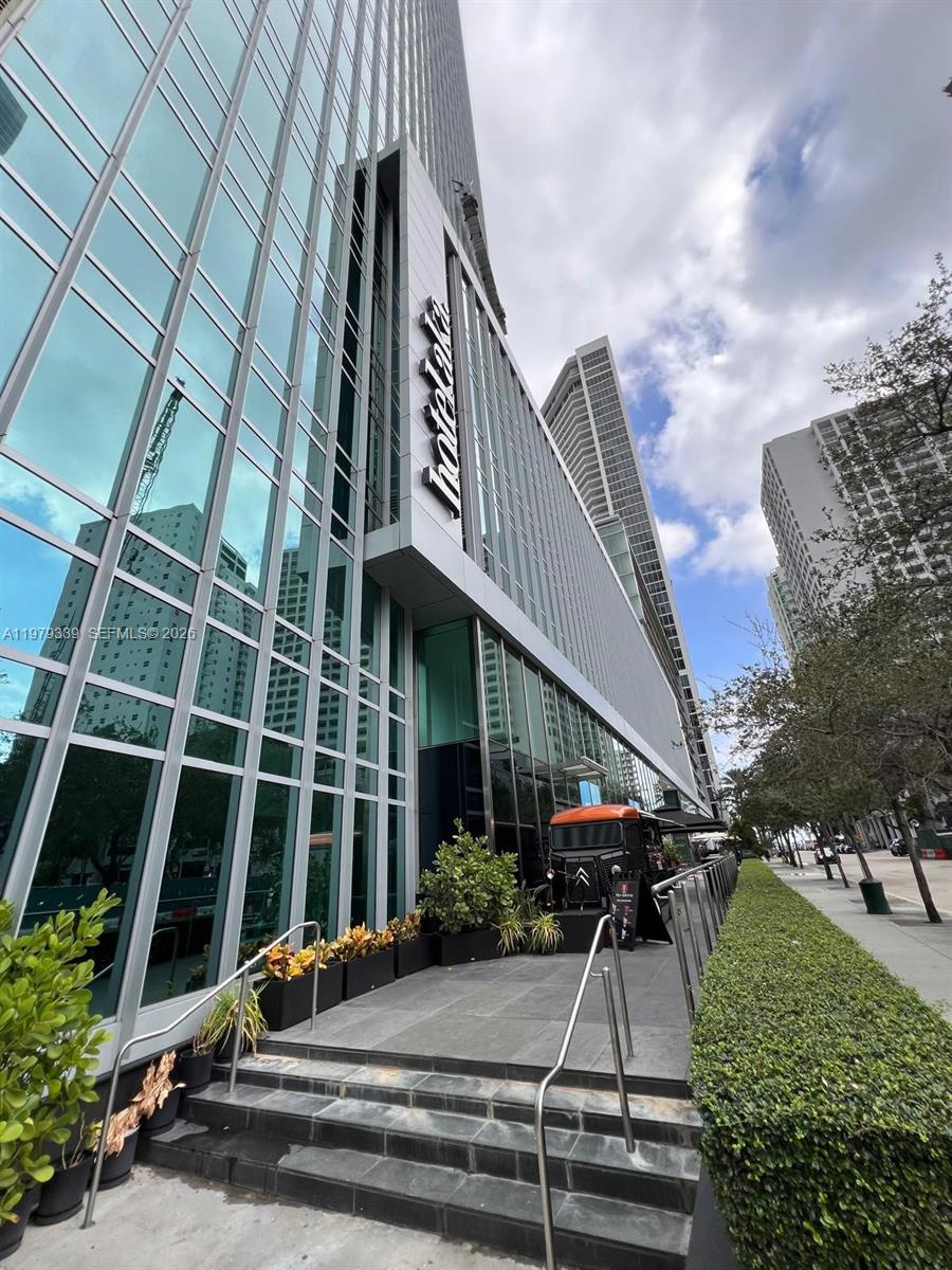 1395 Brickell Ave #2712, Miami FL 33131