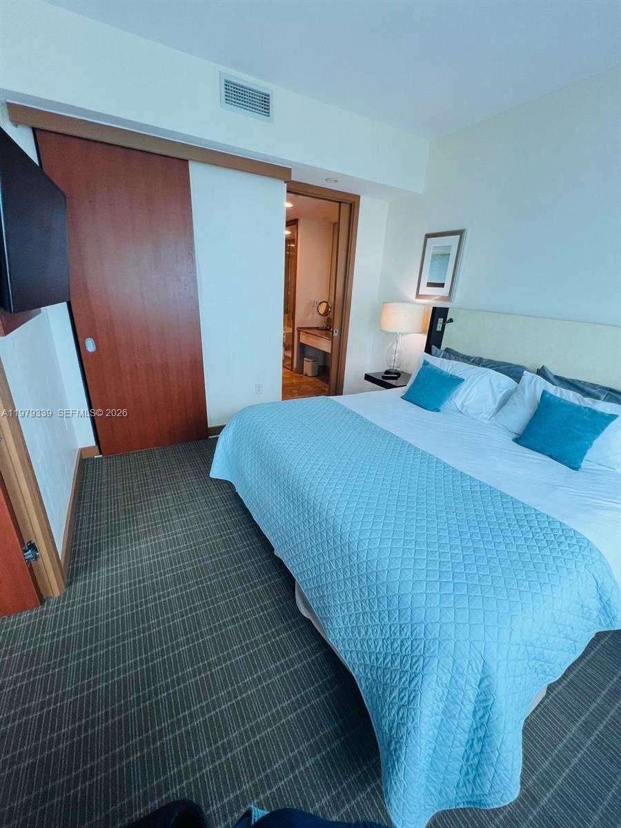 1395 Brickell Ave #2712, Miami FL 33131