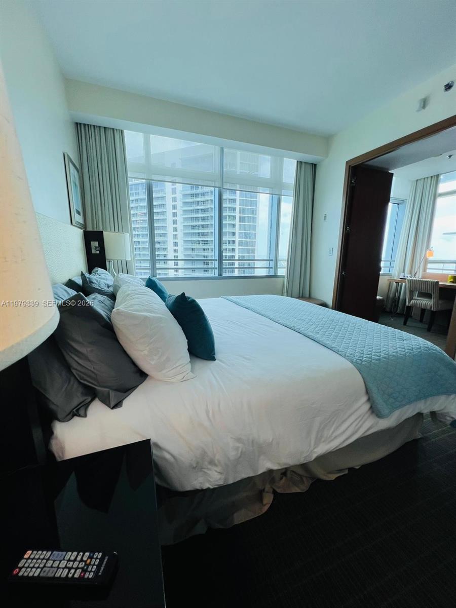 1395 Brickell Ave #2712, Miami FL 33131