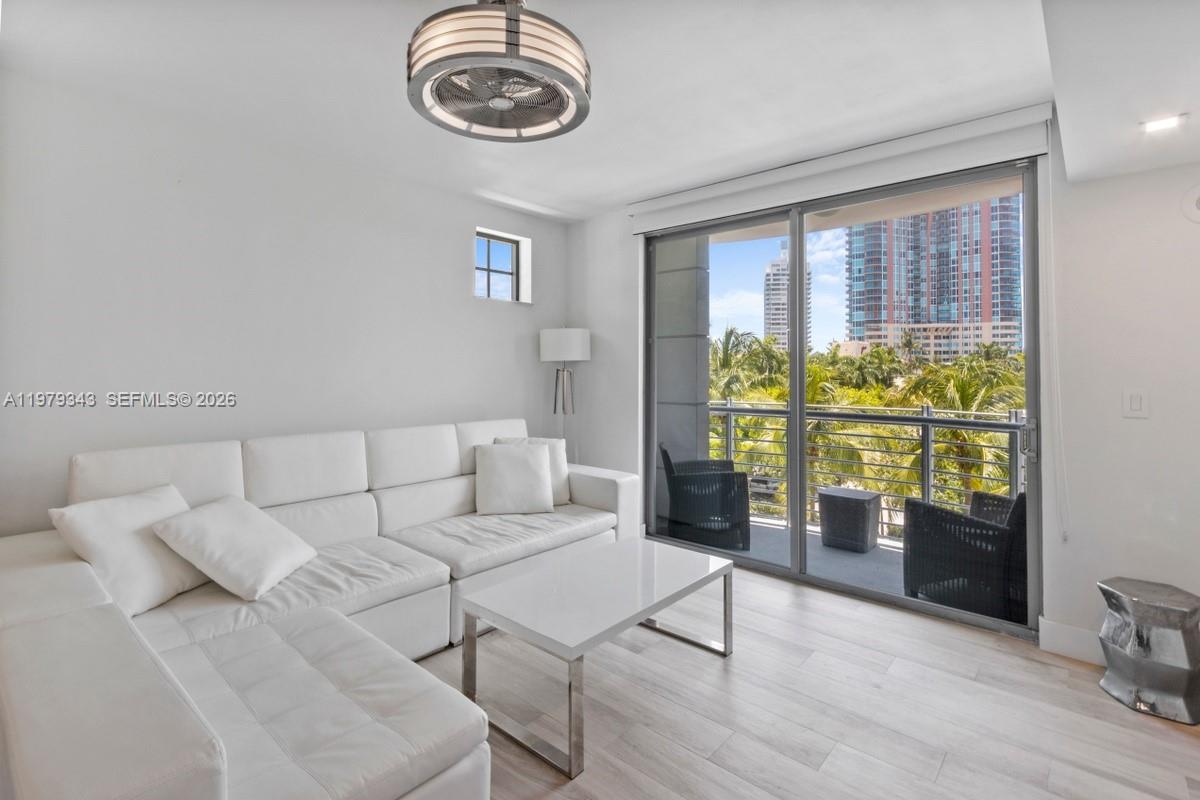 110 Washington Ave #1411, Miami Beach FL 33139