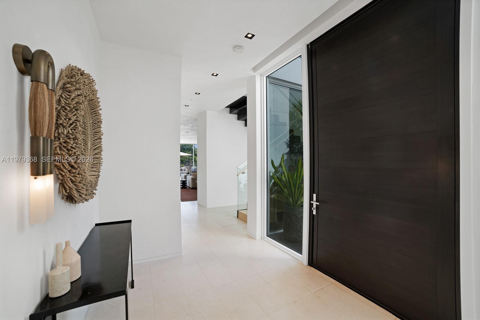 1051 W 48th St #4, Miami Beach FL 33140