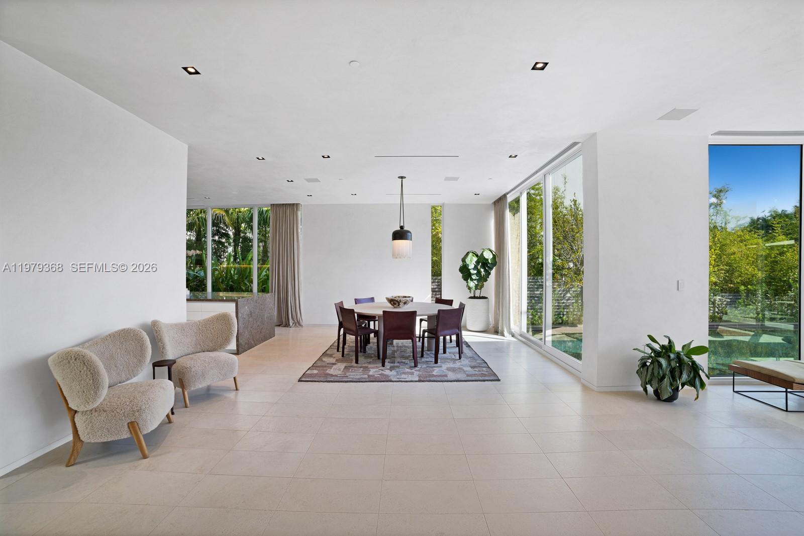 1051 W 48th St #4, Miami Beach FL 33140