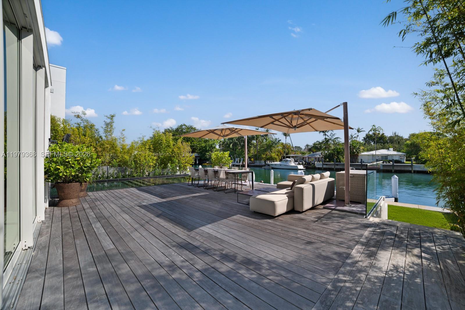 1051 W 48th St #4, Miami Beach FL 33140