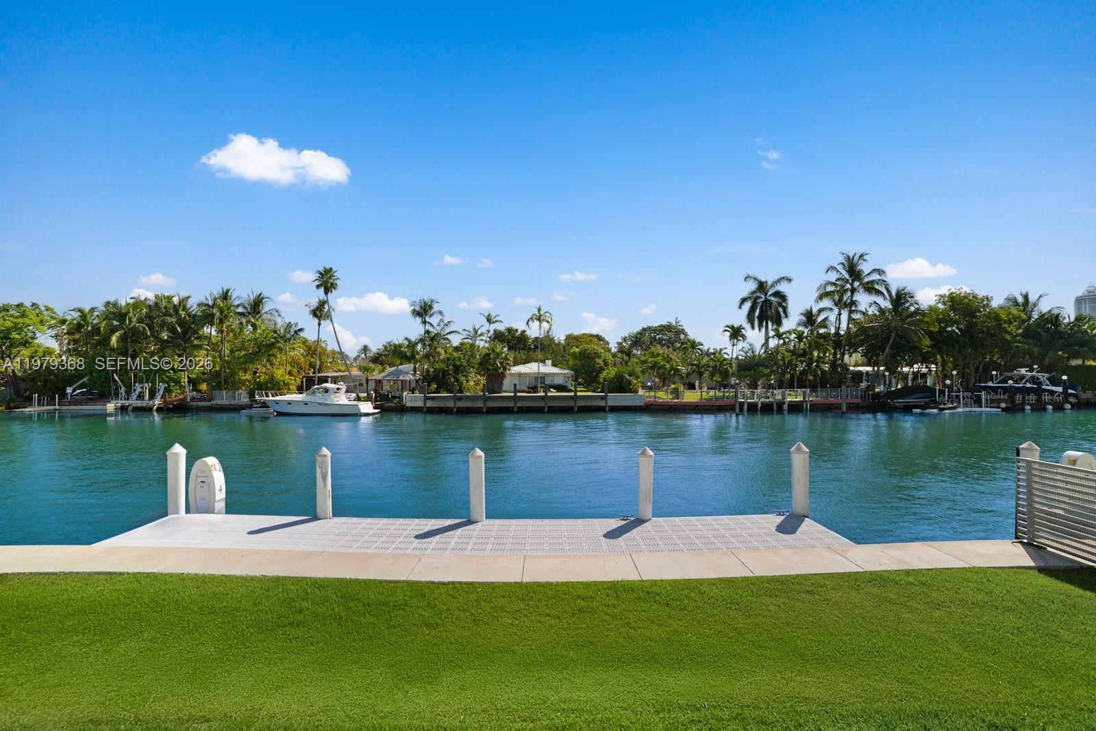 1051 W 48th St #4, Miami Beach FL 33140