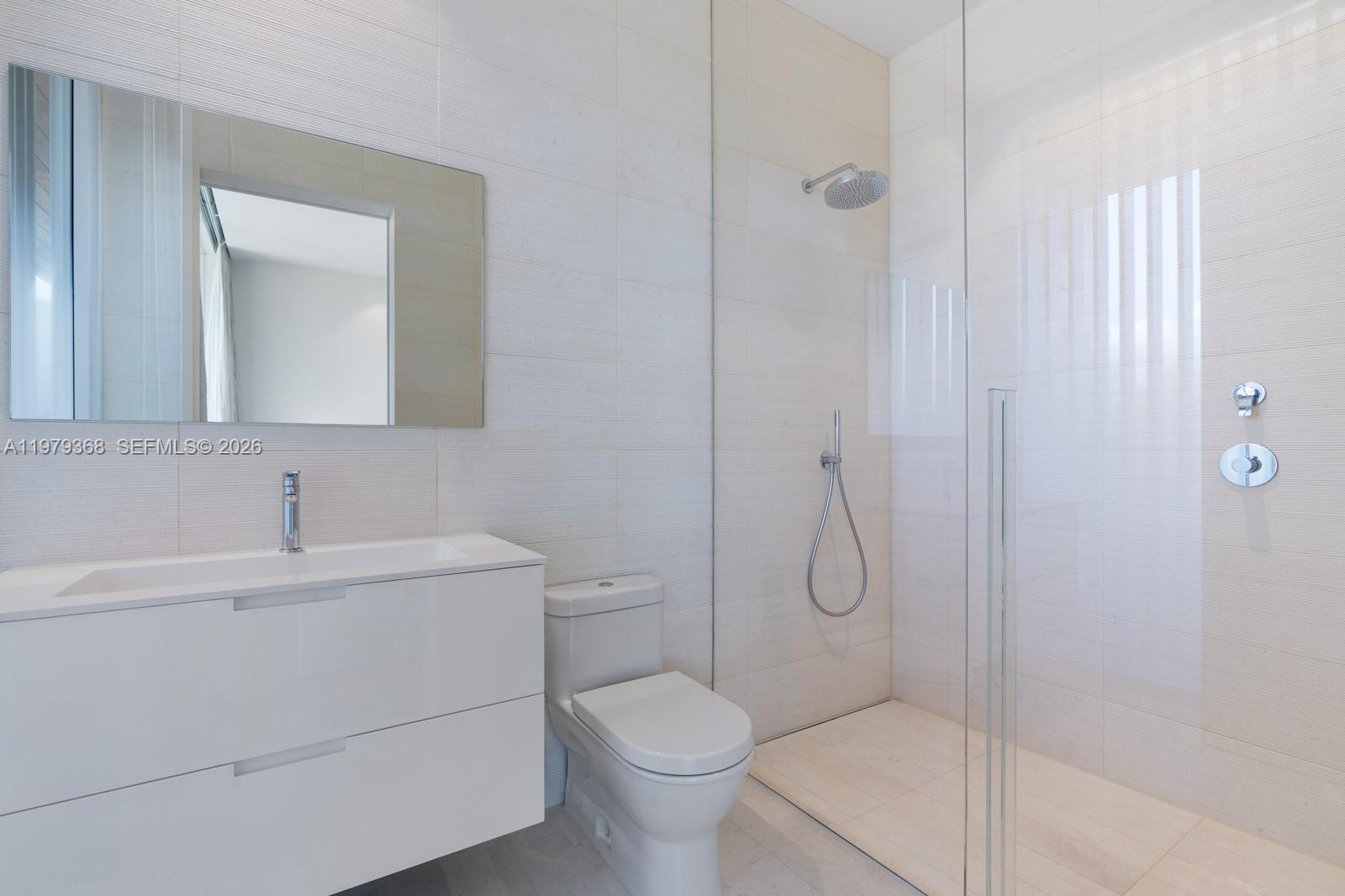 1051 W 48th St #4, Miami Beach FL 33140