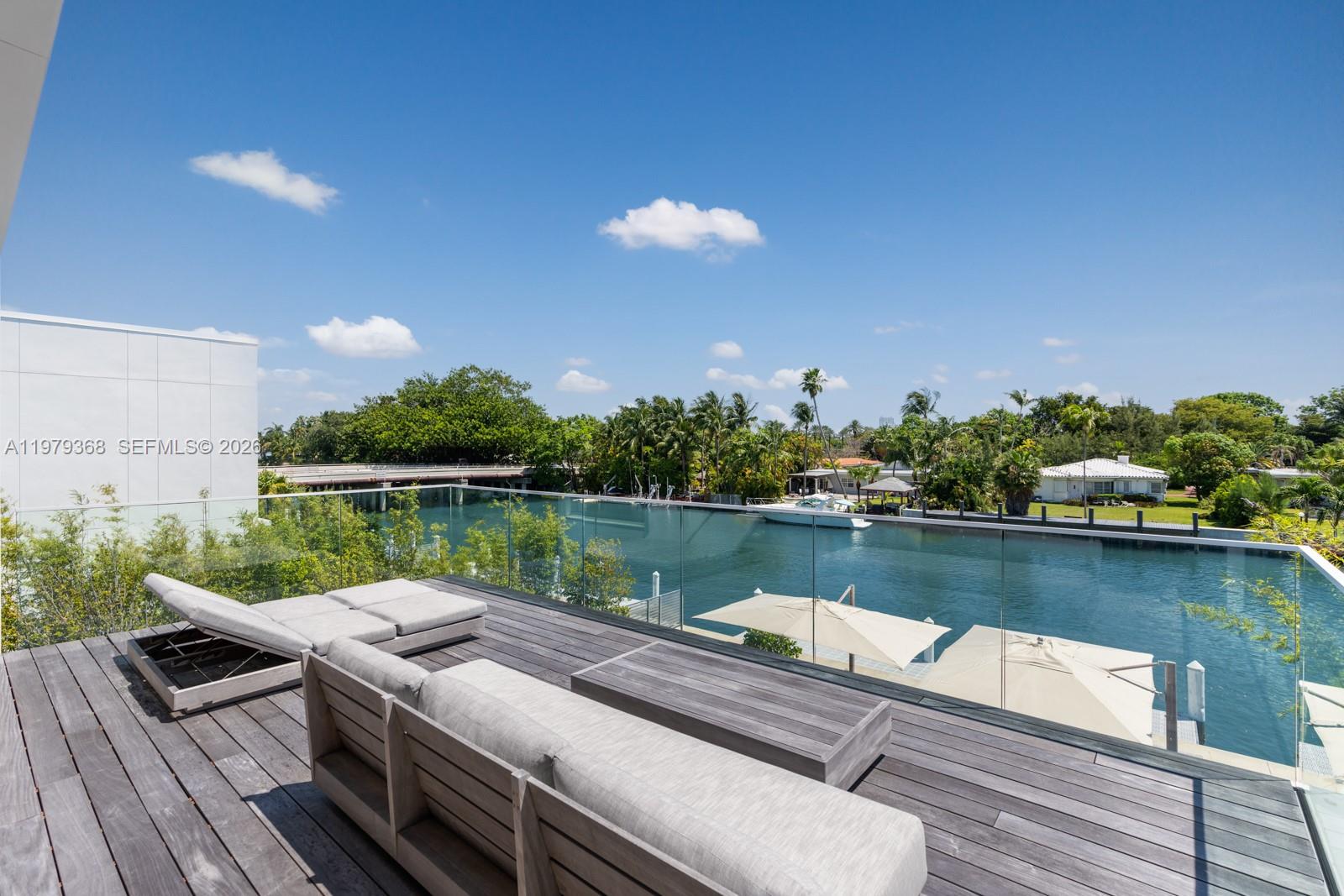 1051 W 48th St #4, Miami Beach FL 33140