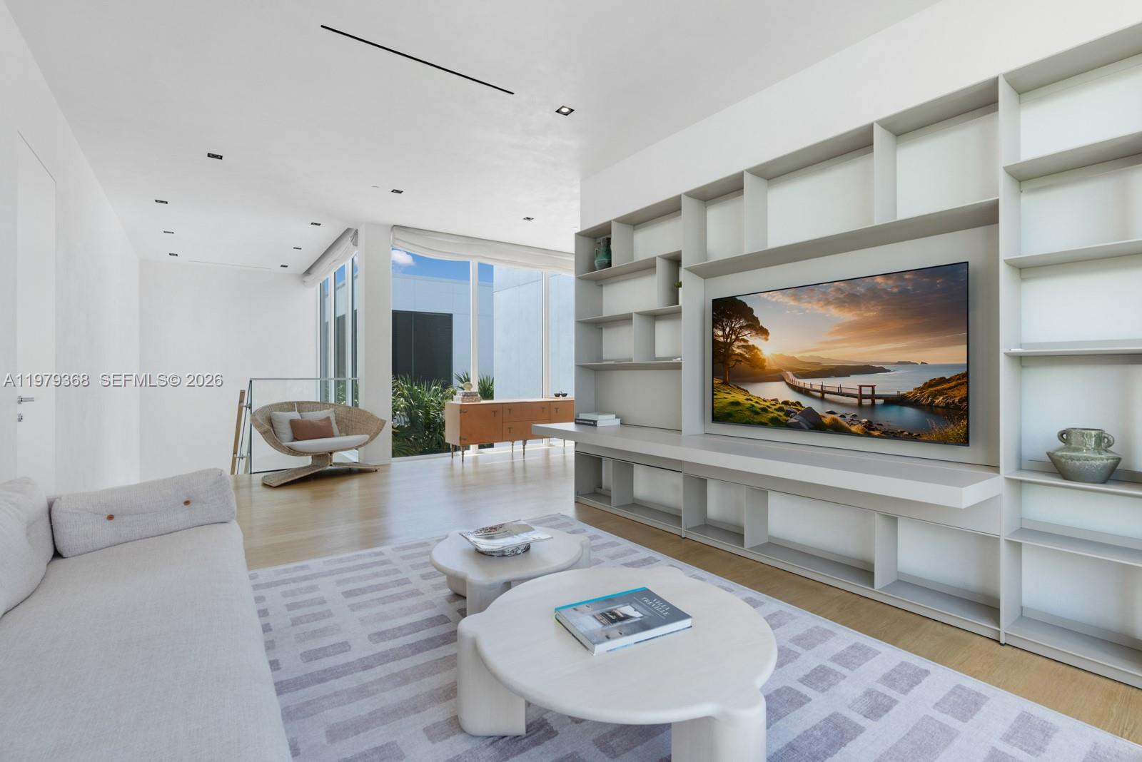 1051 W 48th St #4, Miami Beach FL 33140