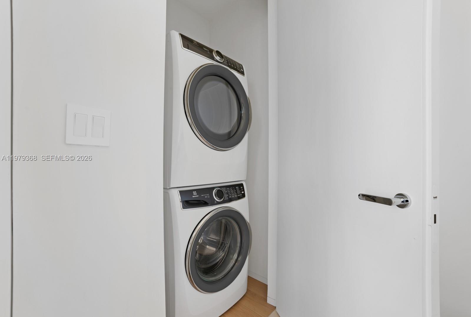 1051 W 48th St #4, Miami Beach FL 33140