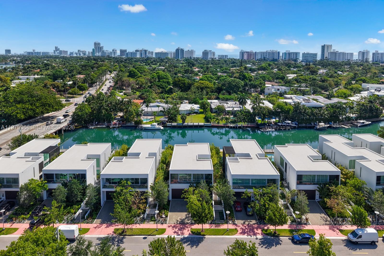 1051 W 48th St #4, Miami Beach FL 33140