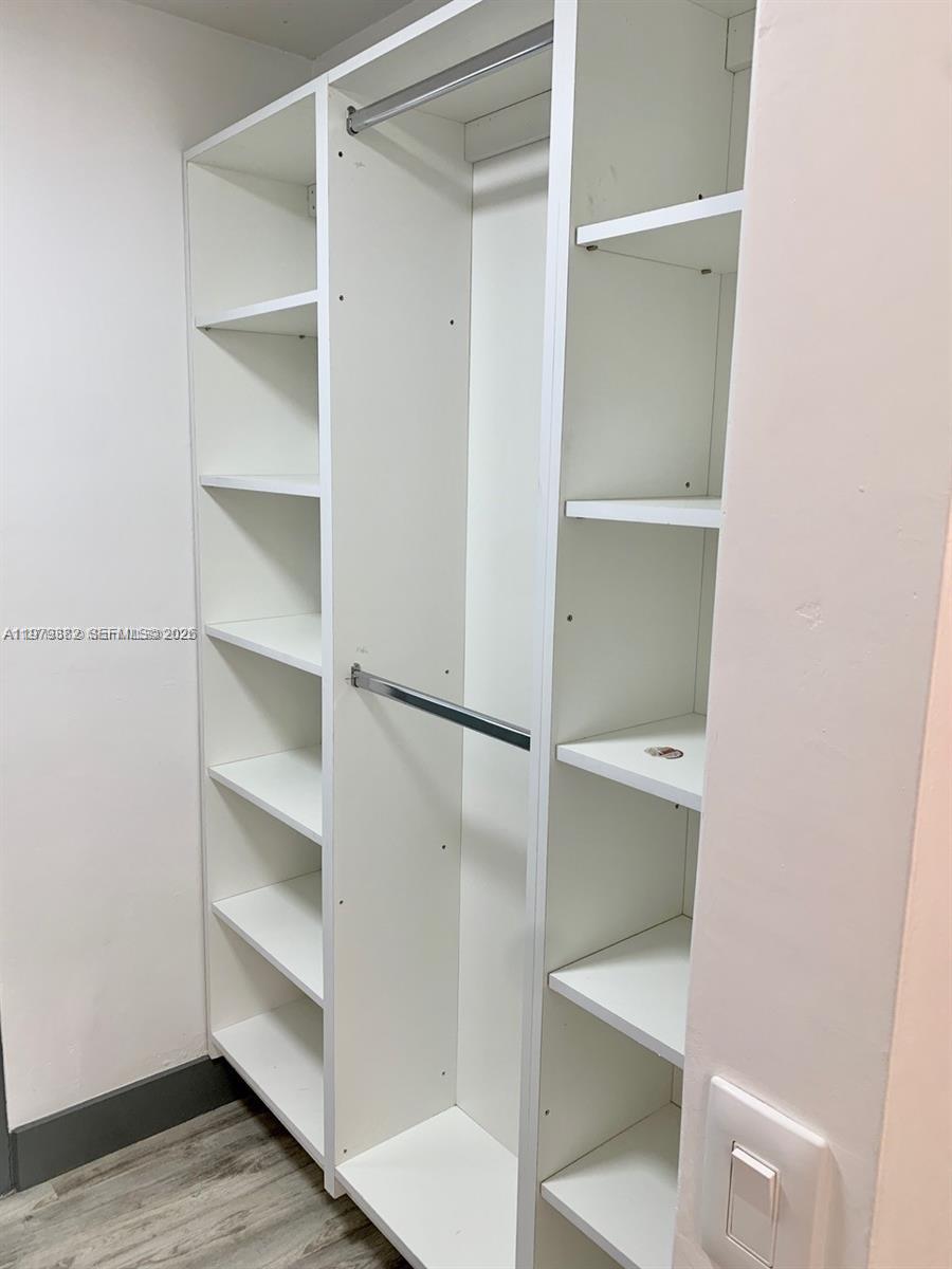 200 SE 15th Rd #3J, Miami FL 33129