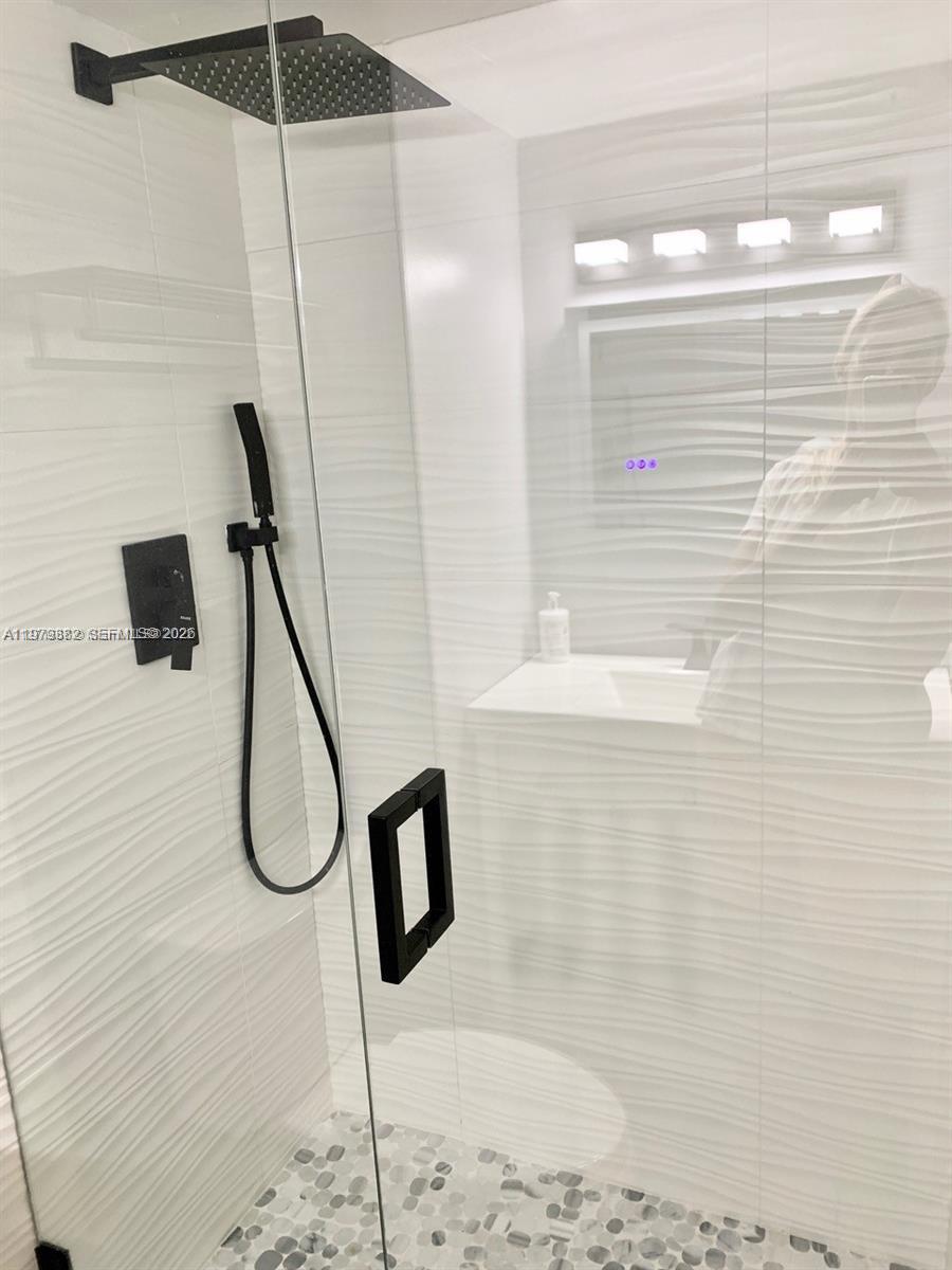 200 SE 15th Rd #3J, Miami FL 33129