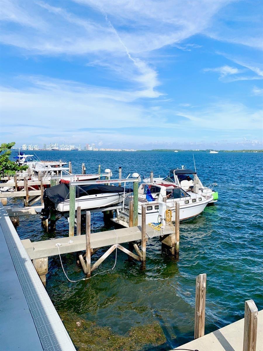 200 SE 15th Rd #3J, Miami FL 33129