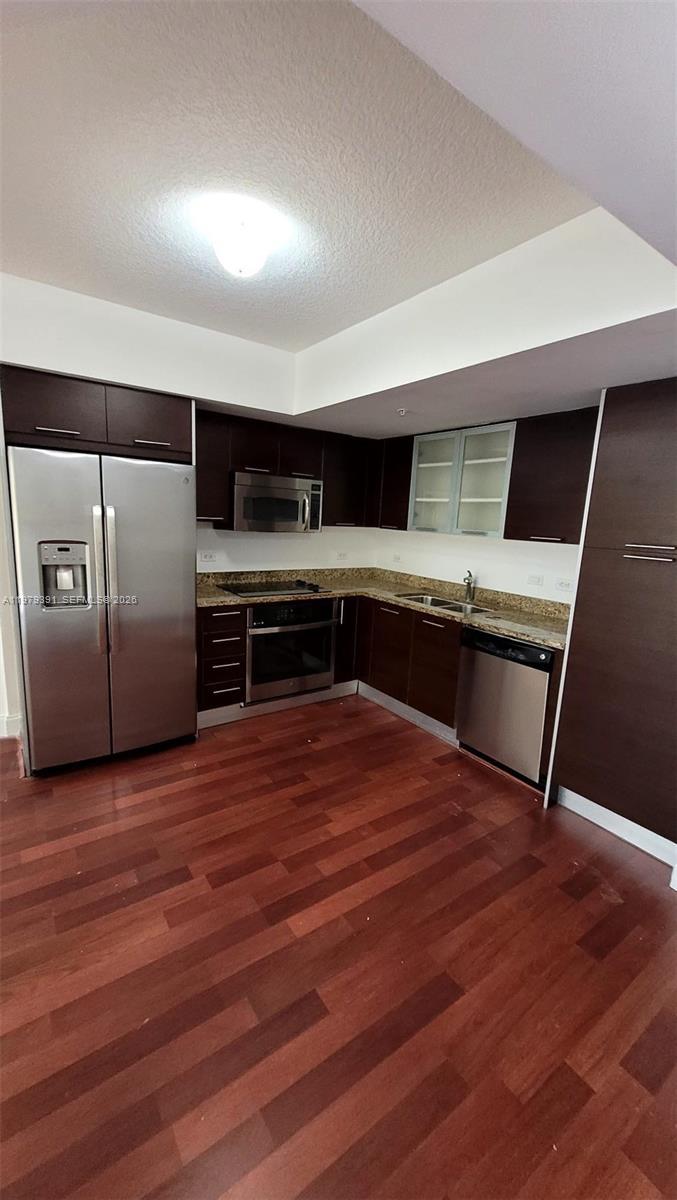 41 SE 5th St #709, Miami FL 33131