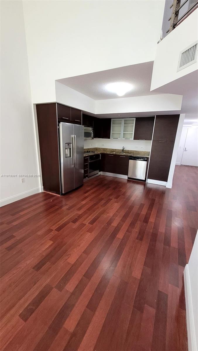 41 SE 5th St #709, Miami FL 33131