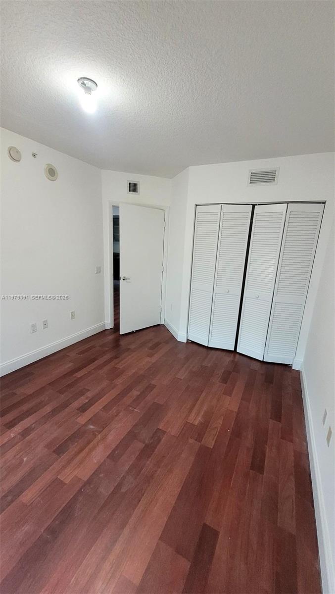 41 SE 5th St #709, Miami FL 33131