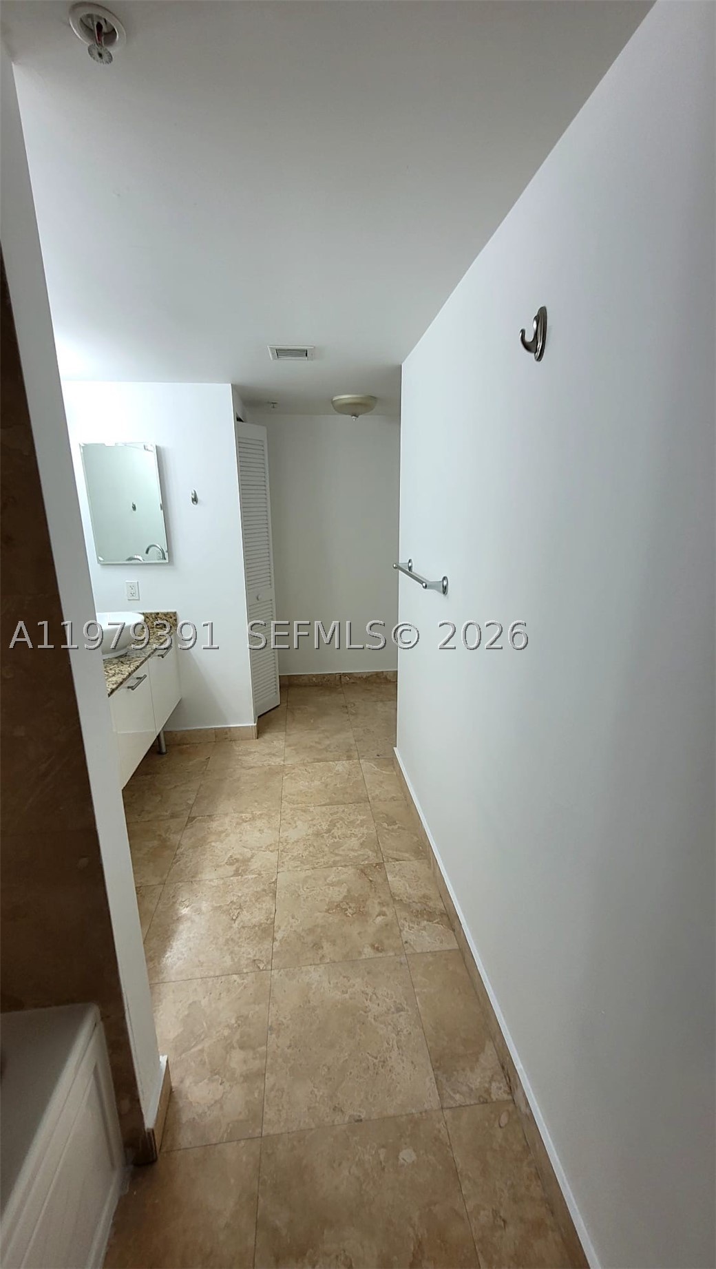 41 SE 5th St #709, Miami FL 33131