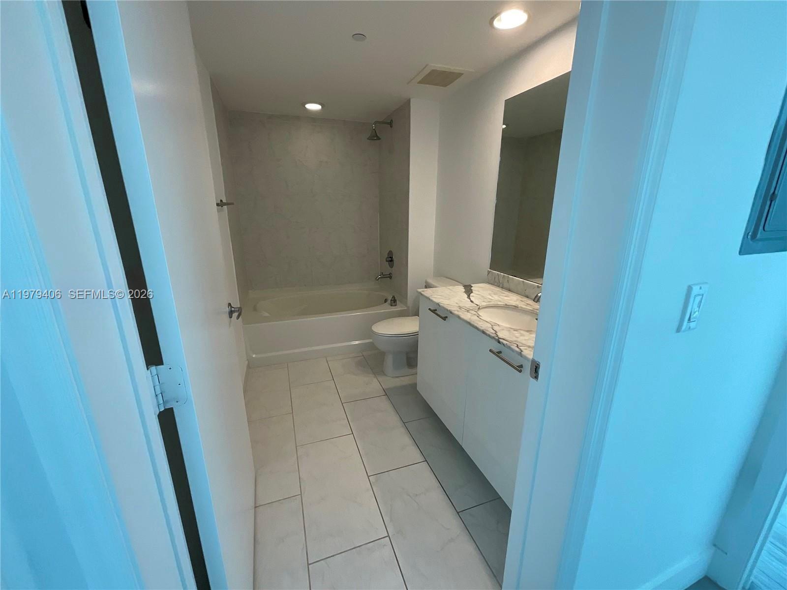 950 Brickell Bay Dr #3103, Miami FL 33131