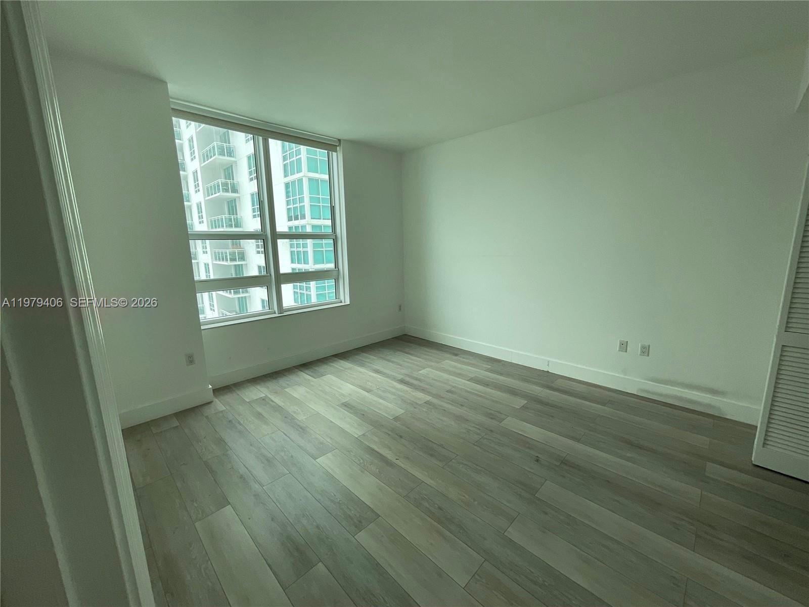 950 Brickell Bay Dr #3103, Miami FL 33131