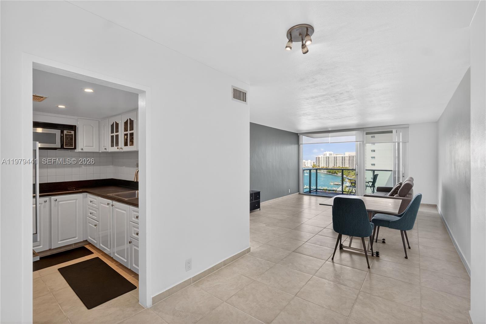 1000 West Ave #923, Miami Beach FL 33139