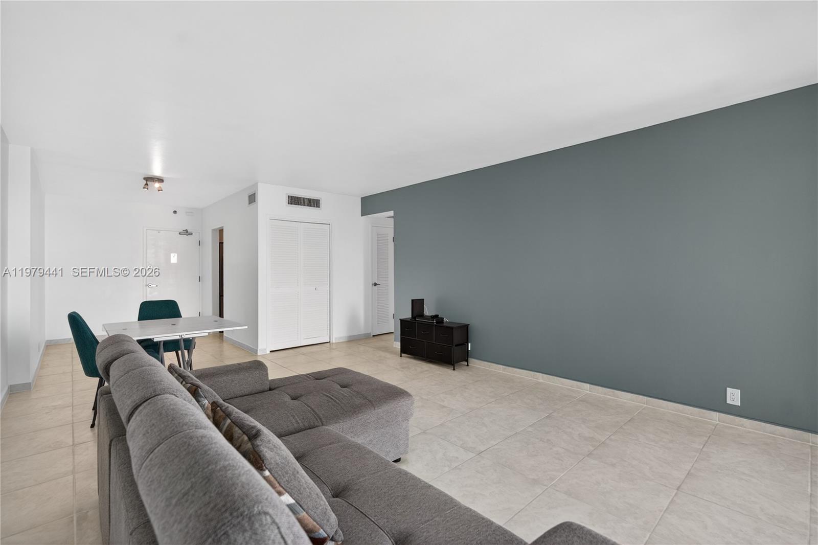 1000 West Ave #923, Miami Beach FL 33139