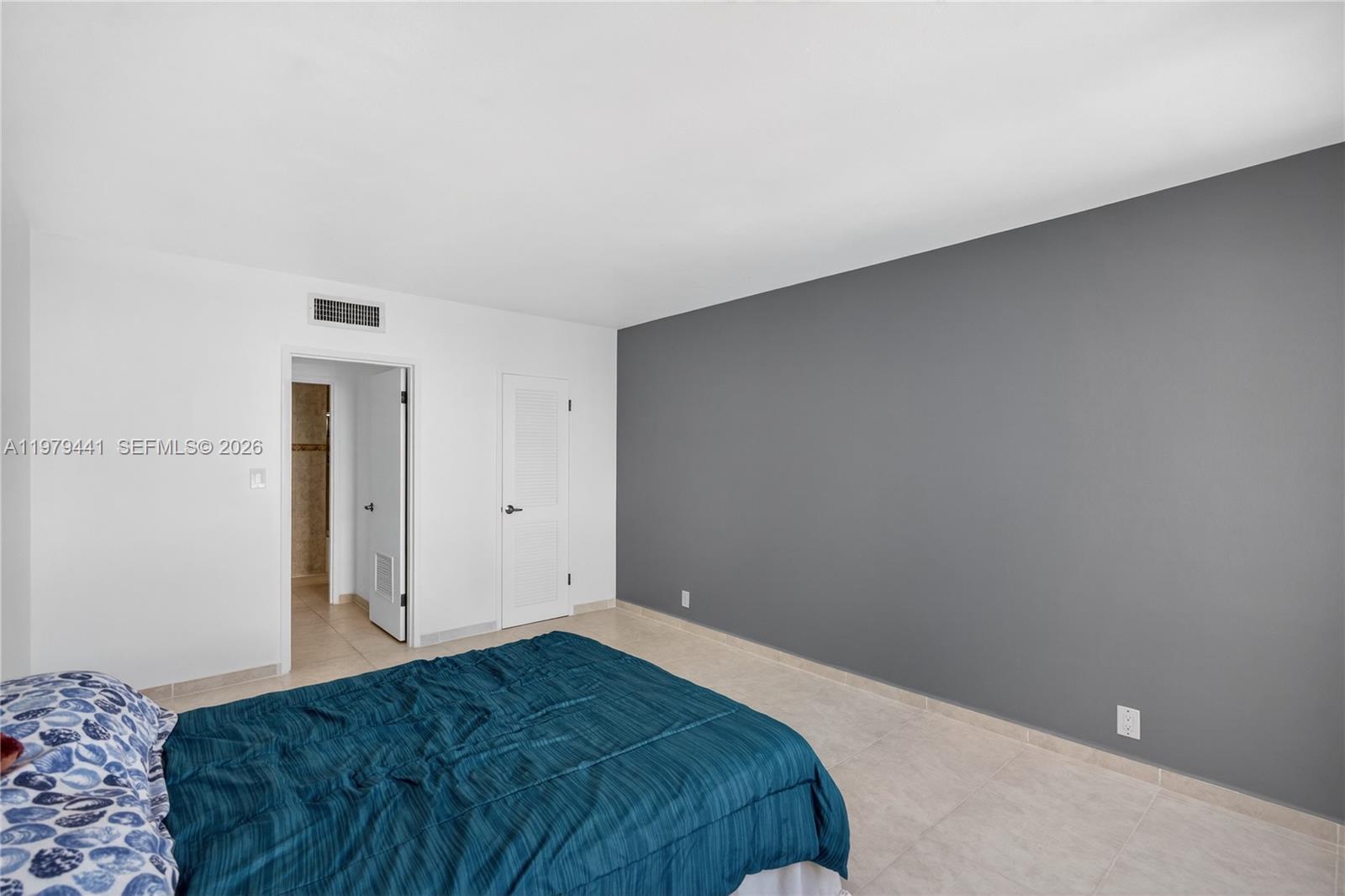 1000 West Ave #923, Miami Beach FL 33139