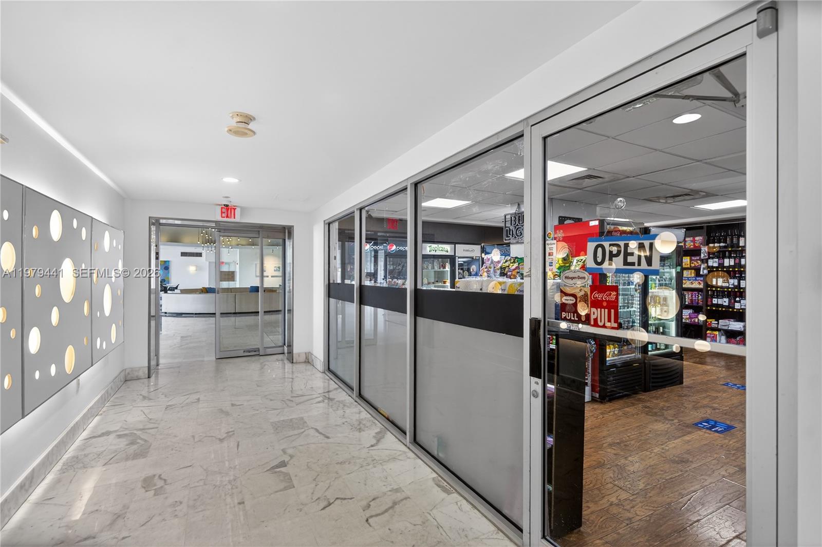 1000 West Ave #923, Miami Beach FL 33139