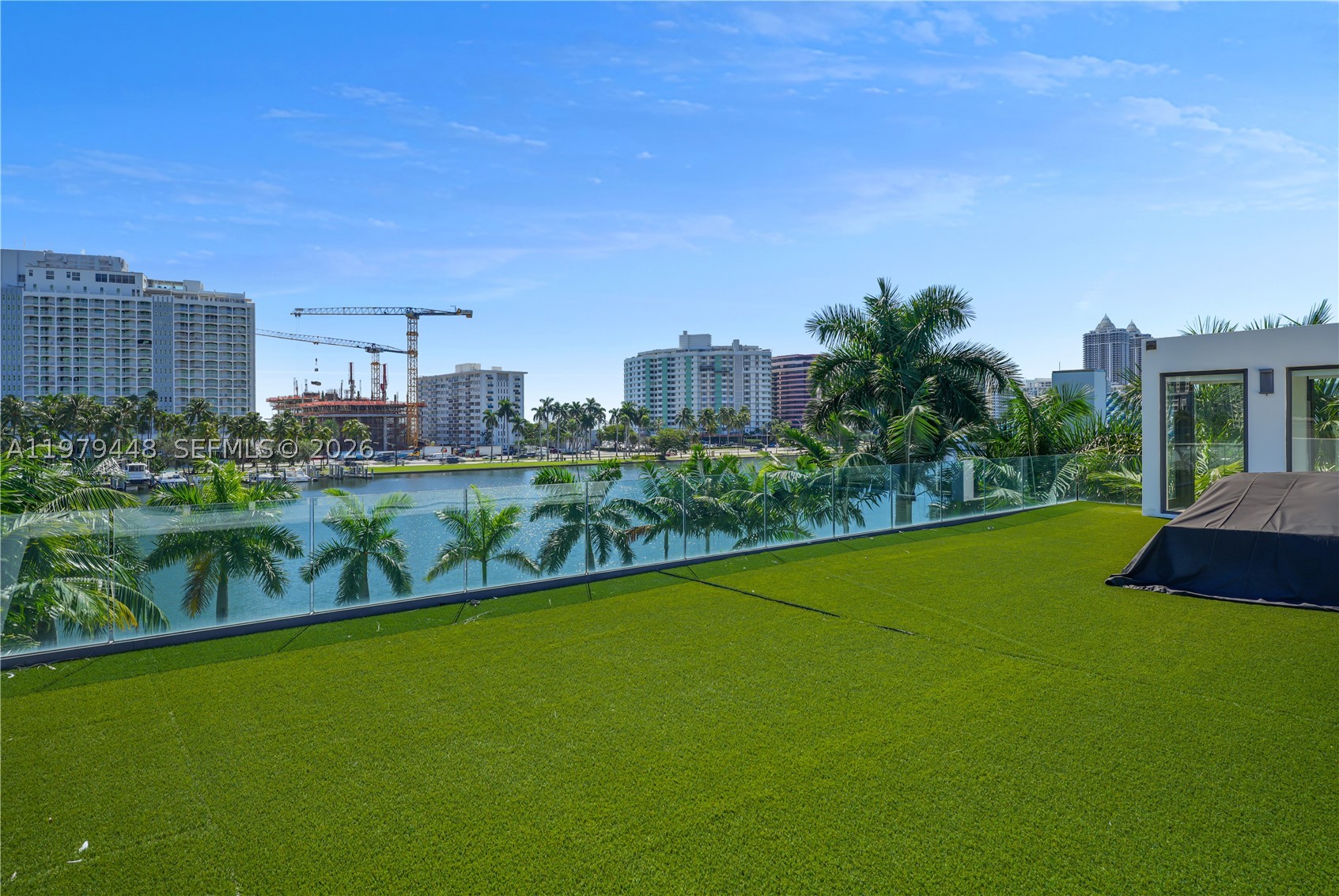 5501 Pine Tree Dr, Miami Beach FL 33140