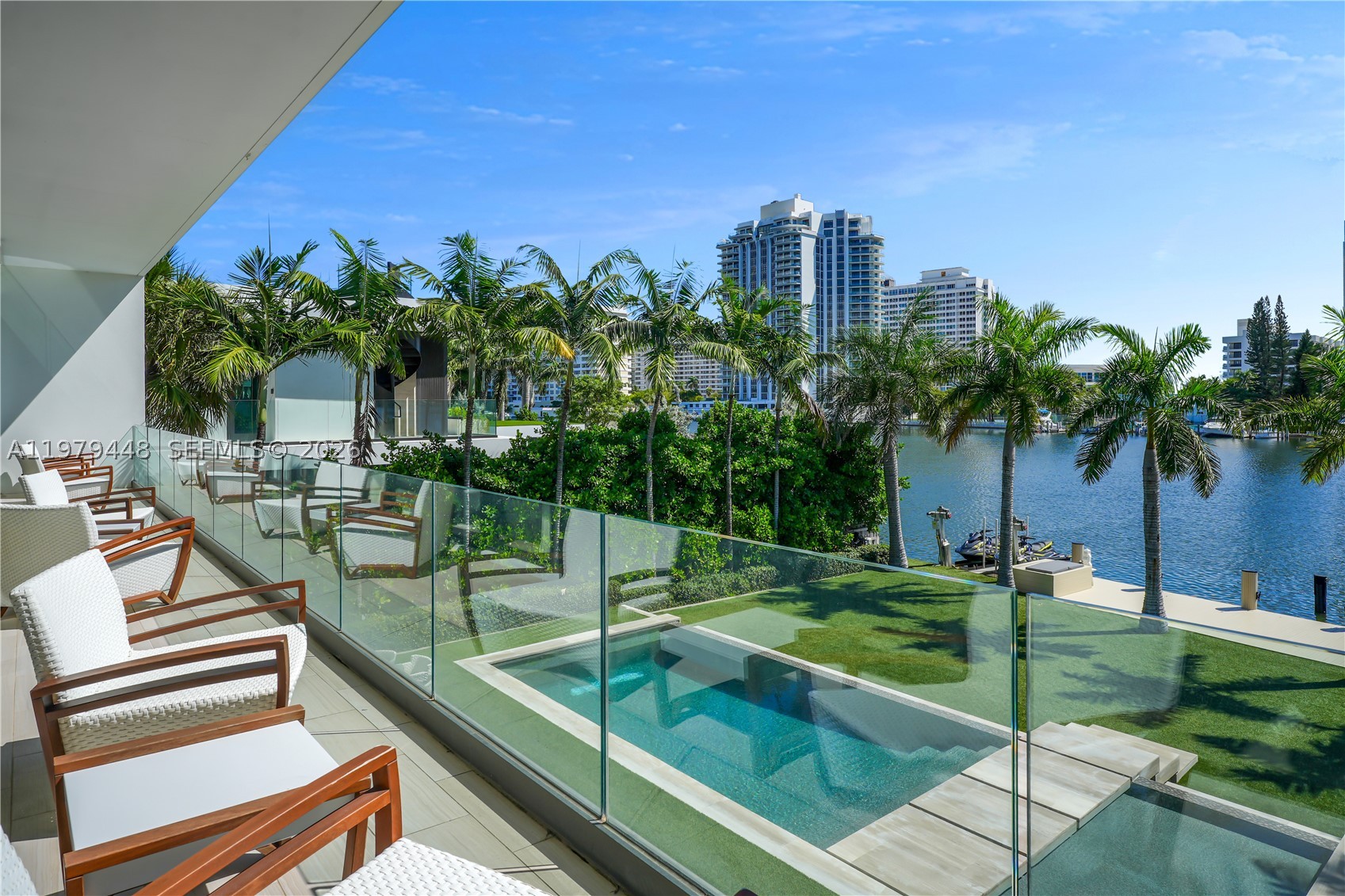 5501 Pine Tree Dr, Miami Beach FL 33140
