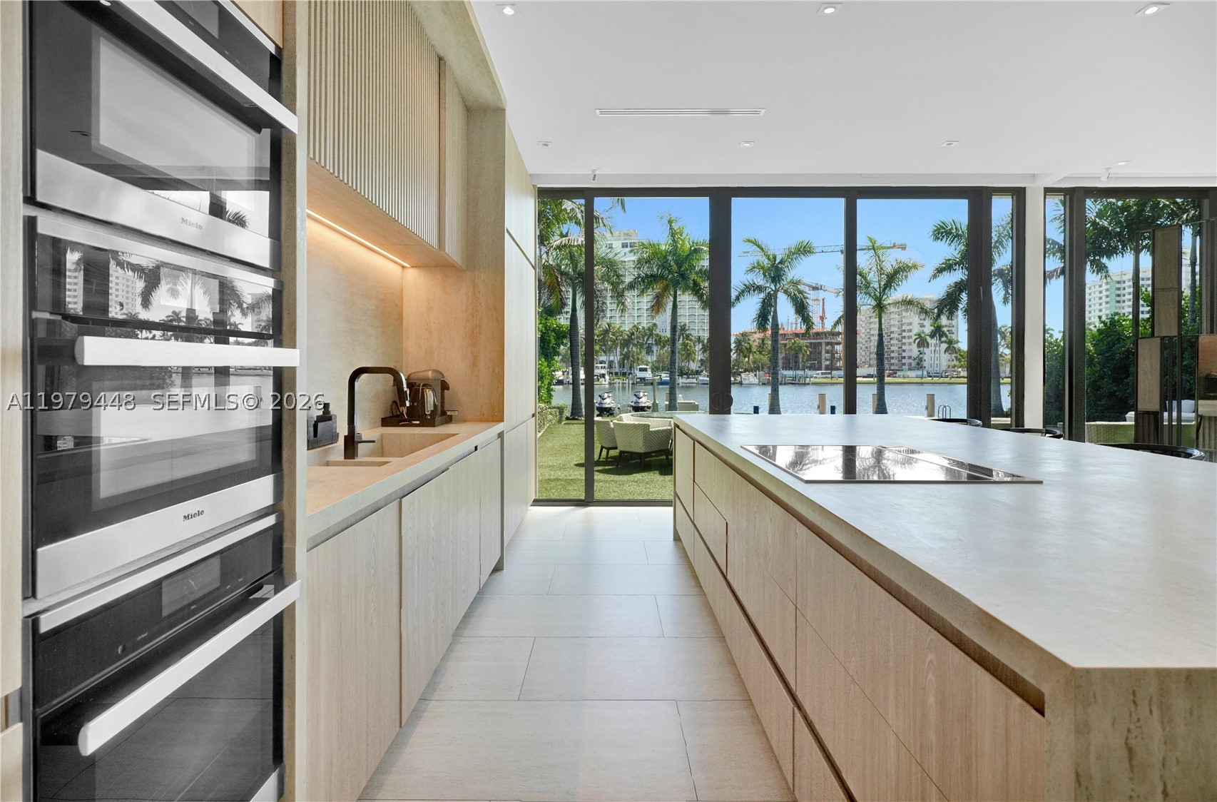 5501 Pine Tree Dr, Miami Beach FL 33140